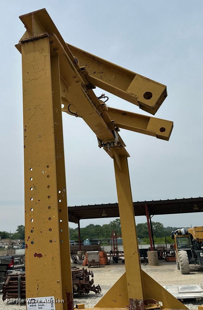 image for item DO5076 Gantry lift