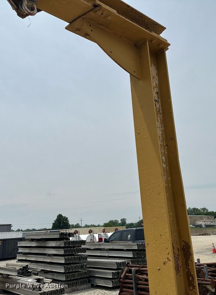 image for item DO5076 Gantry lift