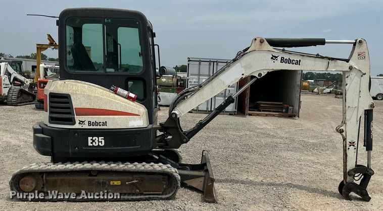 image for item DO5077 2012 Bobcat E35  mini excavator