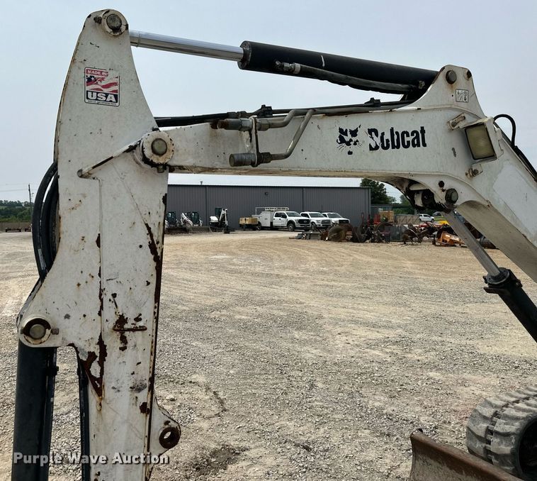 image for item DO5077 2012 Bobcat E35  mini excavator