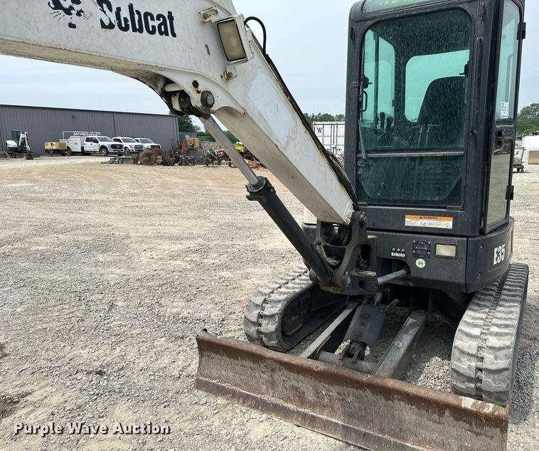 image for item DO5077 2012 Bobcat E35  mini excavator