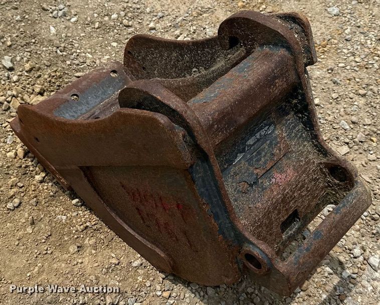 image for item DO5077 2012 Bobcat E35  mini excavator