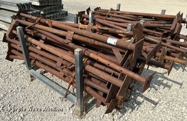 image for item DO5078 Approx. 80 jacks