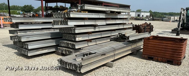 image for item DO5079 Approximately 225 aluminum beams