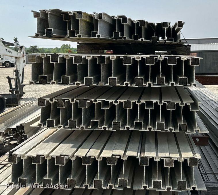 image for item DO5079 Approximately 225 aluminum beams