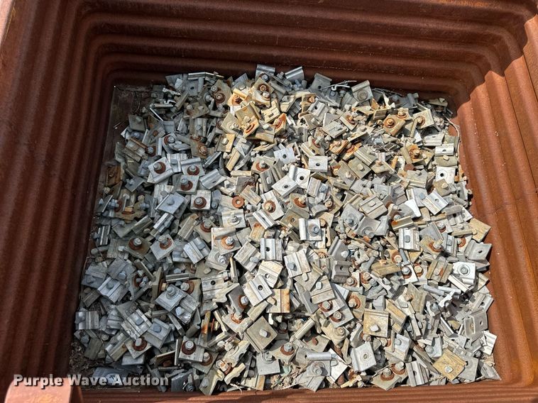 image for item DO5079 Approximately 225 aluminum beams