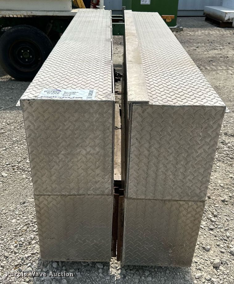 image for item DO5082 (2) Riki toolboxes