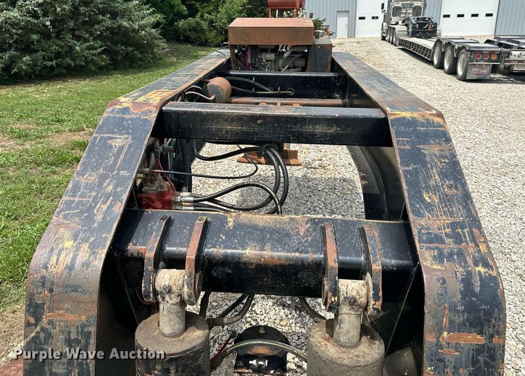 image for item DO5087 2010 Pitts  lowboy equipment trailer