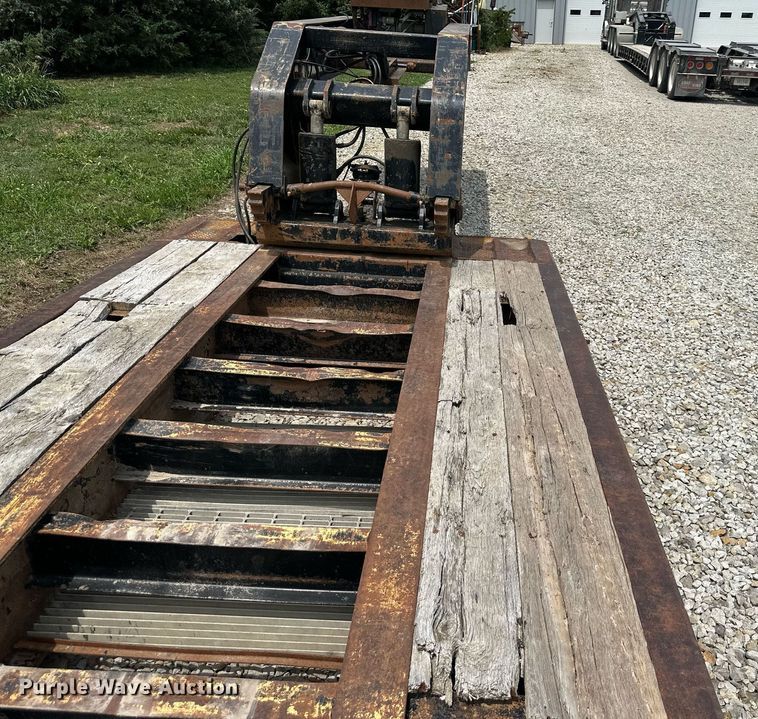 image for item DO5087 2010 Pitts  lowboy equipment trailer