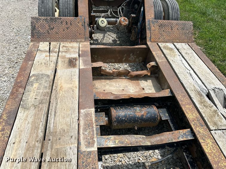 image for item DO5087 2010 Pitts  lowboy equipment trailer