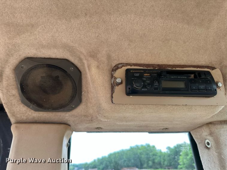 image for item DO5088 1997 Caterpillar 953C  track loader