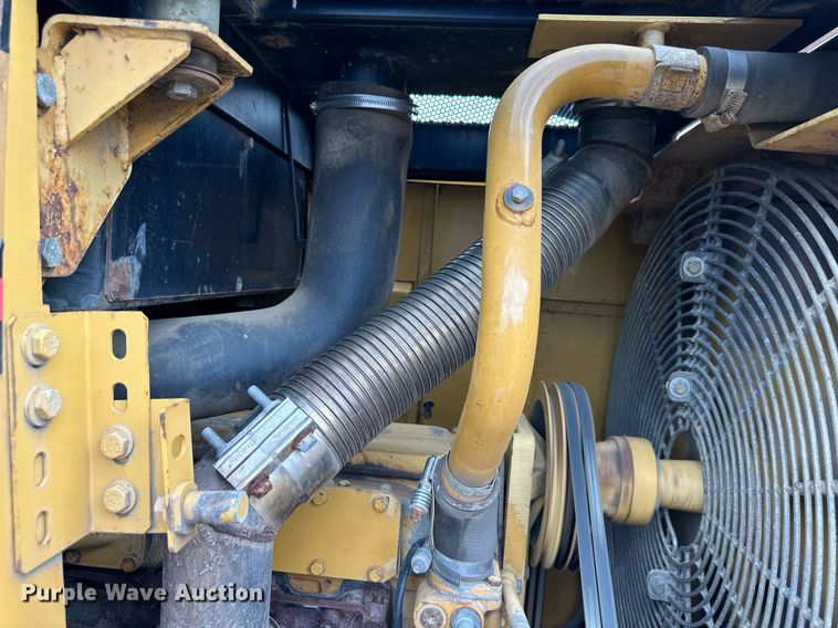 image for item DO5088 1997 Caterpillar 953C  track loader