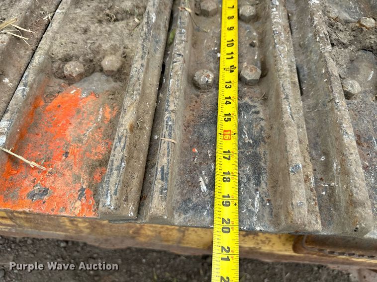 image for item DO5088 1997 Caterpillar 953C  track loader