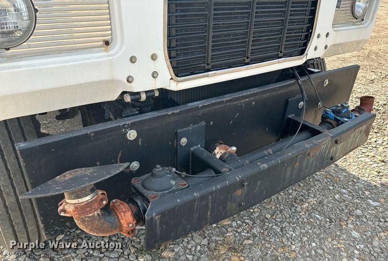 image for item DO5091 1989 Mack R688ST  water truck