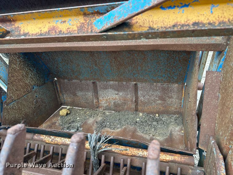 image for item DO5094 Anderson  rock picker