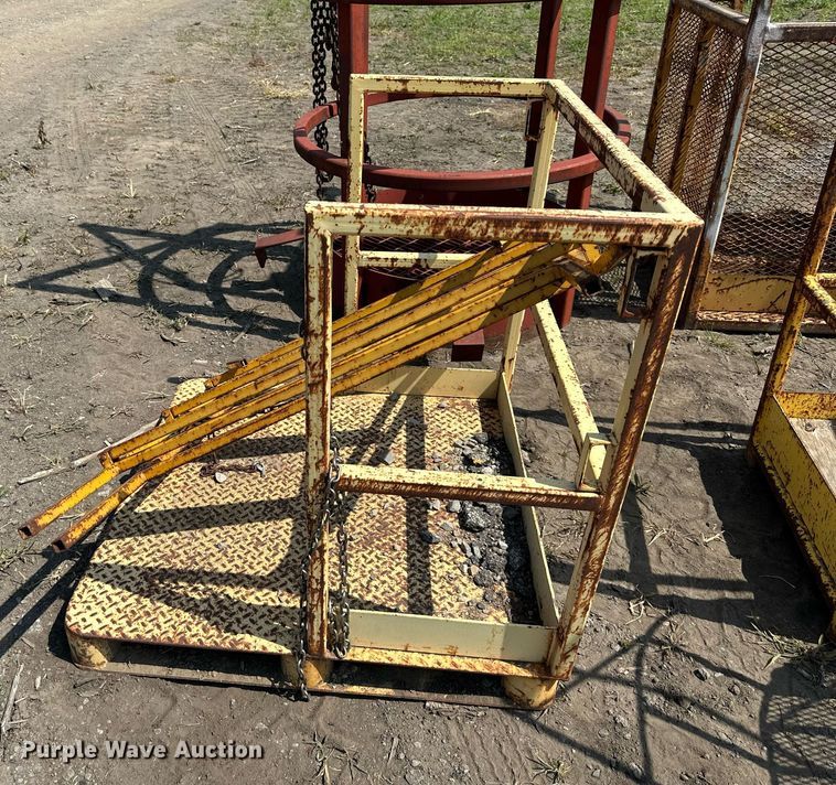 image for item DO5097 (4) man baskets