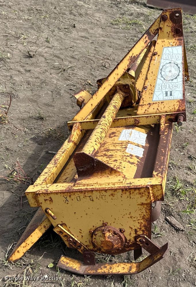 image for item DO5104 (7) pieces of ag equipment