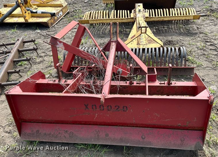 image for item DO5104 (7) pieces of ag equipment