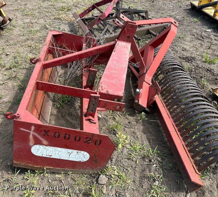 image for item DO5104 (7) pieces of ag equipment