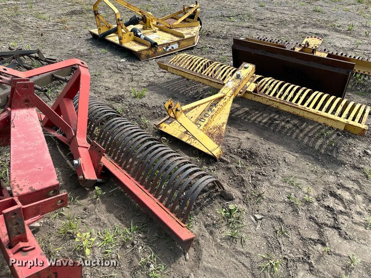 image for item DO5104 (7) pieces of ag equipment