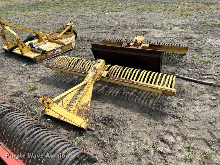 image for item DO5104 (7) pieces of ag equipment