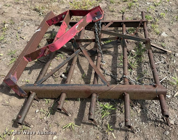 image for item DO5104 (7) pieces of ag equipment