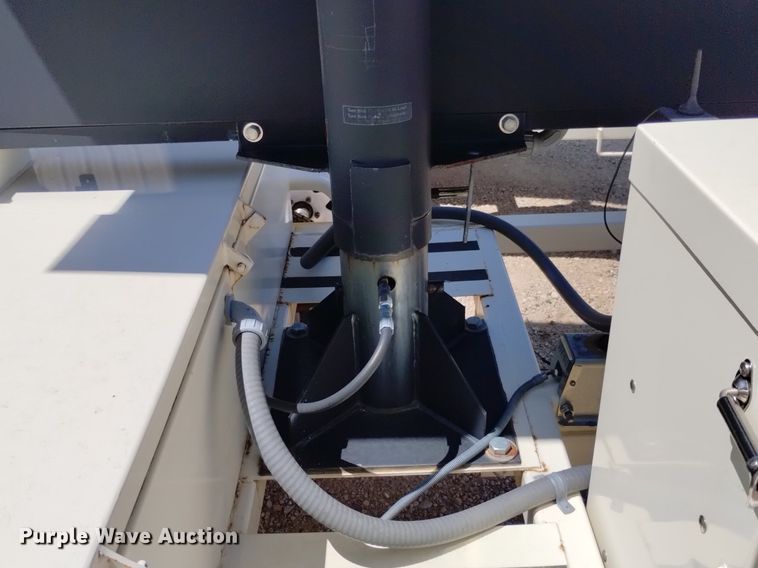 image for item DP3274 (6) 2007 American Signal message board trailers