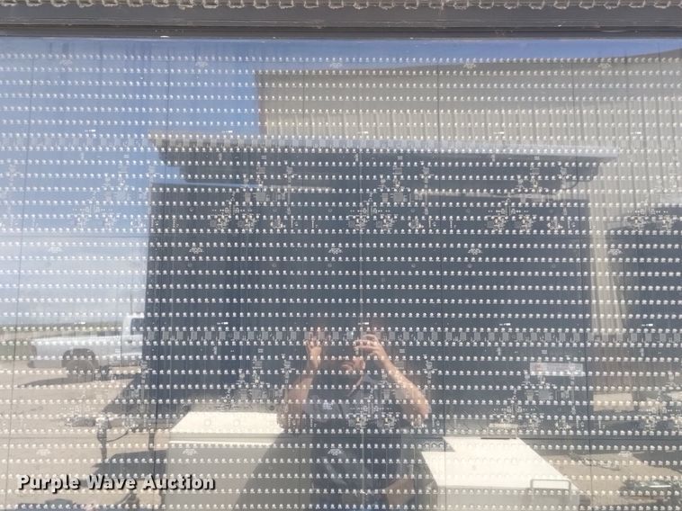 image for item DP3274 (6) 2007 American Signal message board trailers