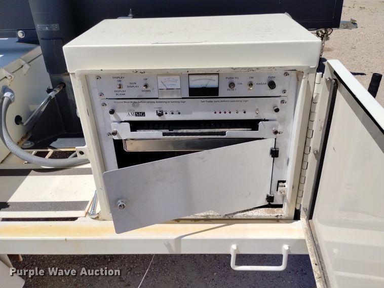 image for item DP3274 (6) 2007 American Signal message board trailers