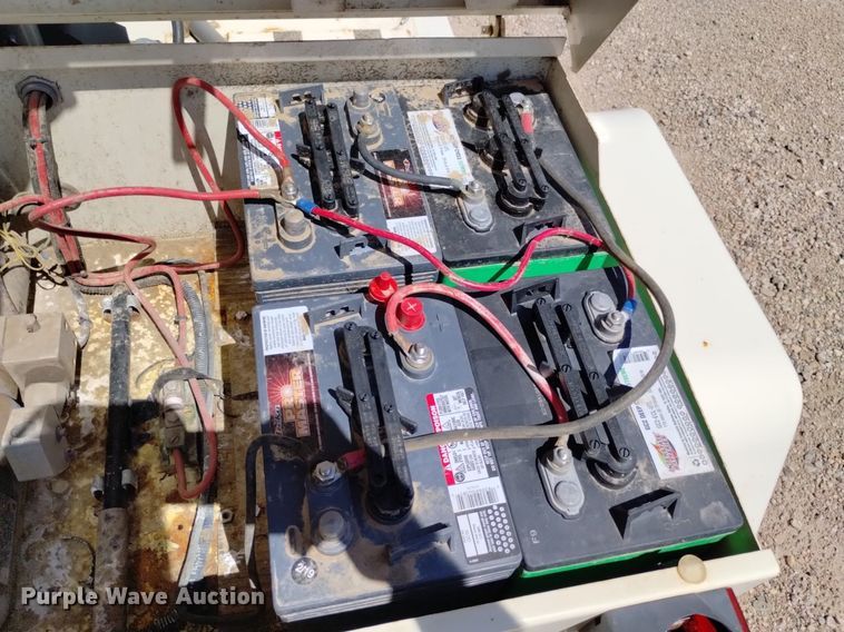 image for item DP3274 (6) 2007 American Signal message board trailers