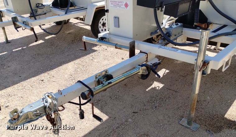 image for item DP3274 (6) 2007 American Signal message board trailers