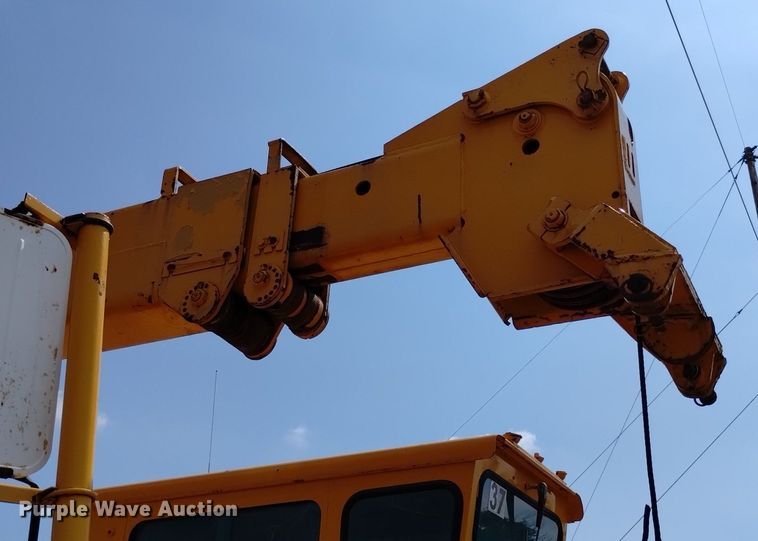 image for item DP3295 Galion 150T  crane