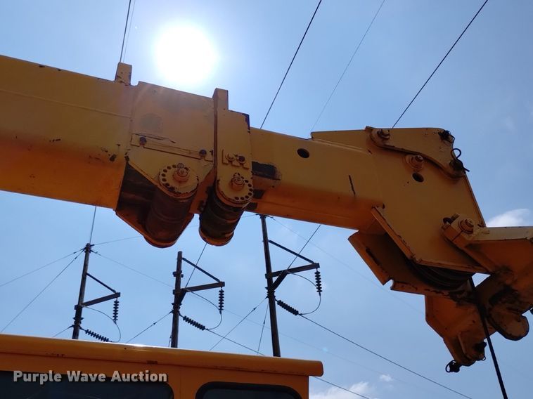 image for item DP3295 Galion 150T  crane