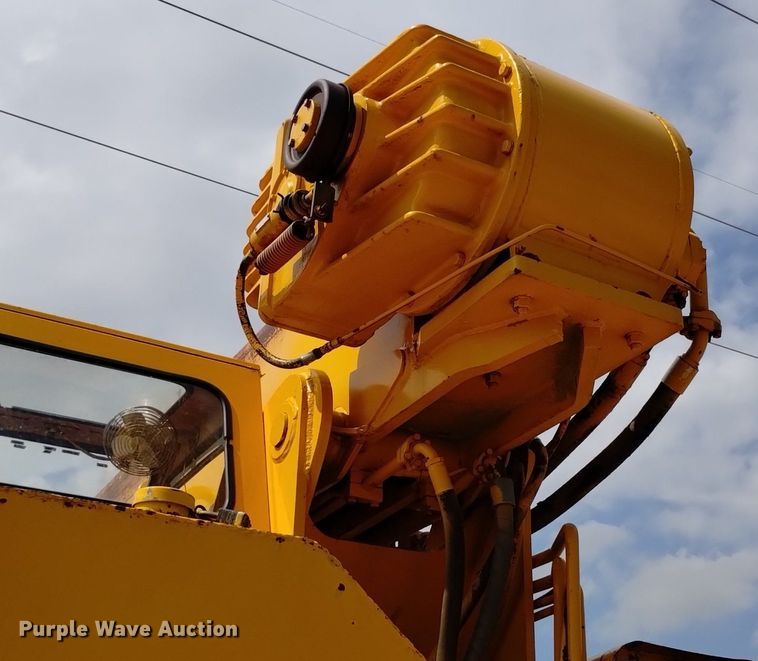 image for item DP3295 Galion 150T  crane