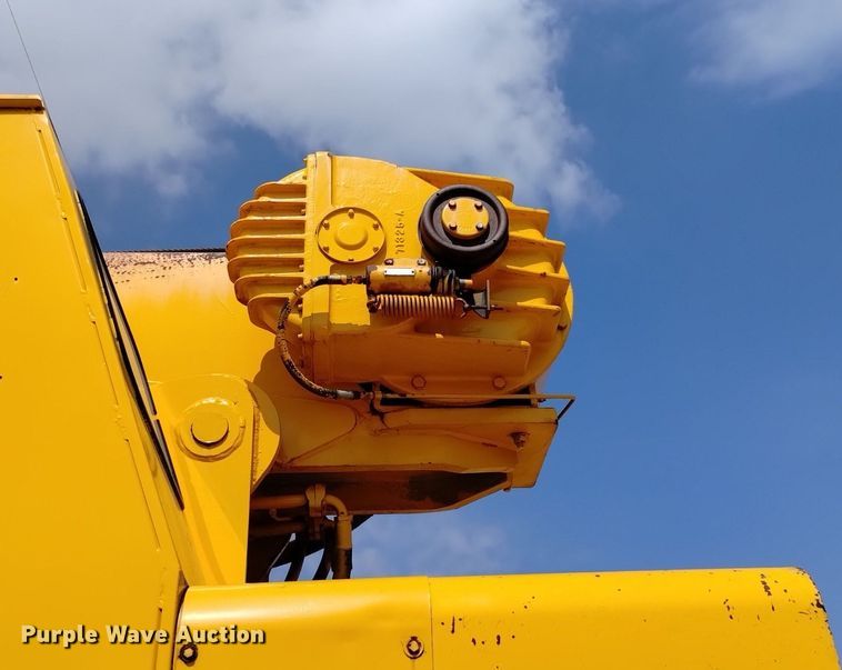 image for item DP3295 Galion 150T  crane