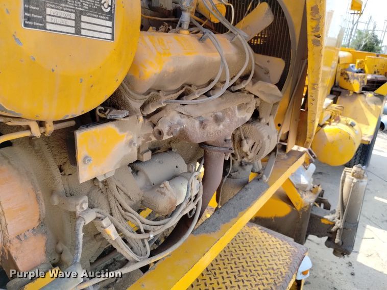 image for item DP3295 Galion 150T  crane