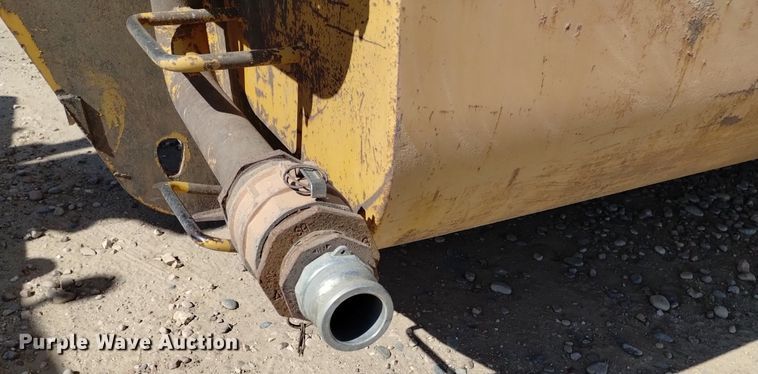 image for item DP3314 1981 Caterpillar 631D  water wagon