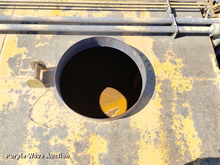 image for item DP3314 1981 Caterpillar 631D  water wagon