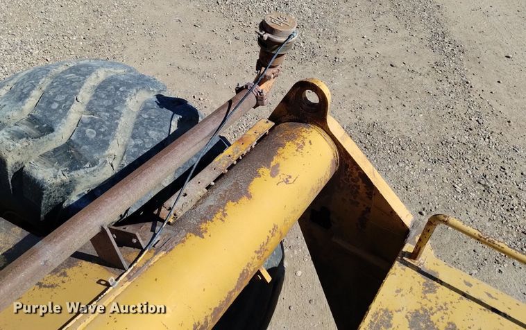 image for item DP3314 1981 Caterpillar 631D  water wagon