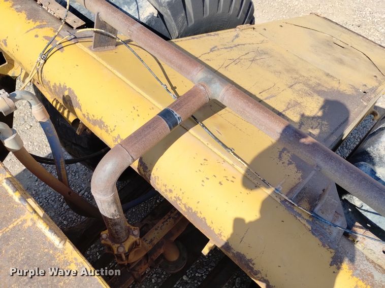 image for item DP3314 1981 Caterpillar 631D  water wagon