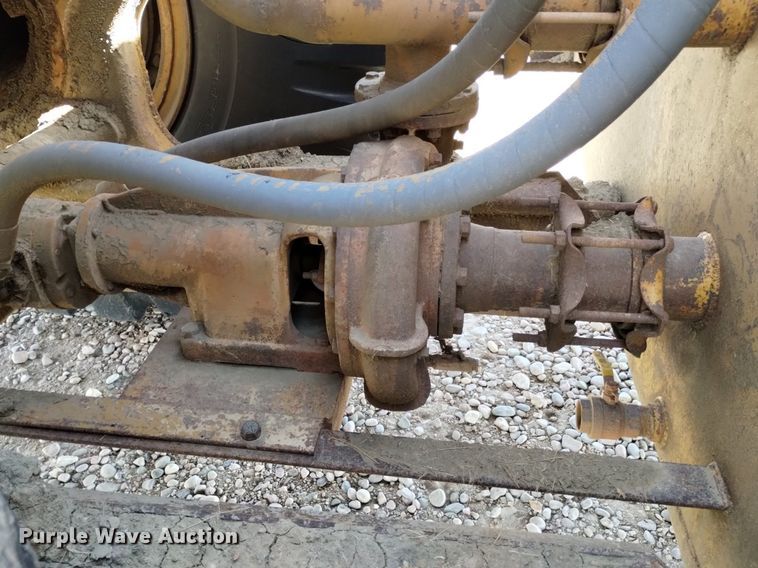 image for item DP3314 1981 Caterpillar 631D  water wagon