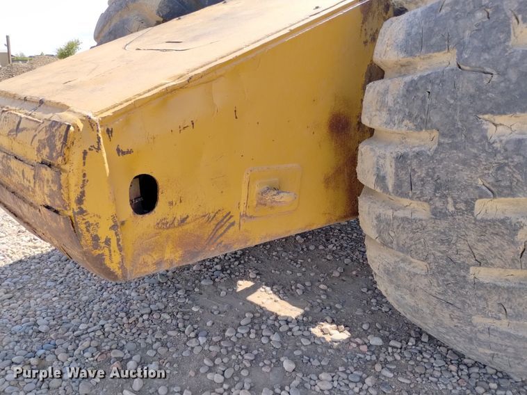 image for item DP3314 1981 Caterpillar 631D  water wagon