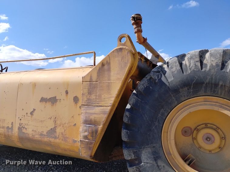 image for item DP3314 1981 Caterpillar 631D  water wagon