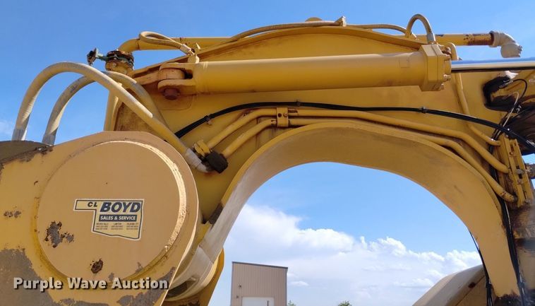 image for item DP3314 1981 Caterpillar 631D  water wagon