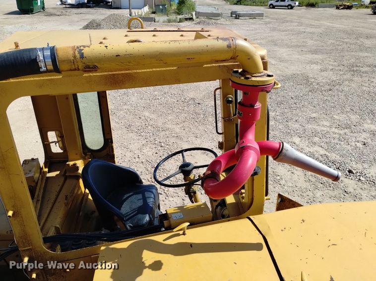 image for item DP3314 1981 Caterpillar 631D  water wagon