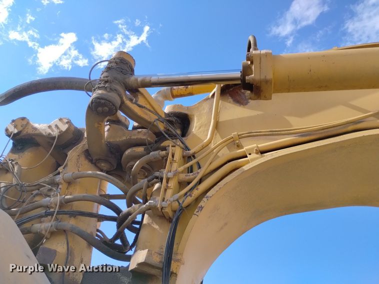 image for item DP3314 1981 Caterpillar 631D  water wagon