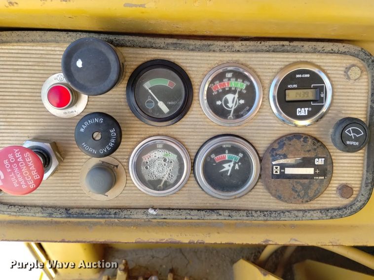 image for item DP3314 1981 Caterpillar 631D  water wagon