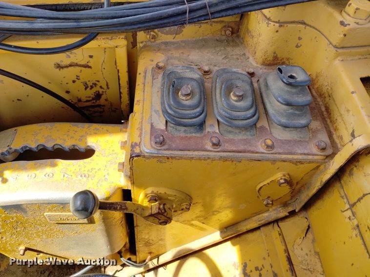 image for item DP3314 1981 Caterpillar 631D  water wagon
