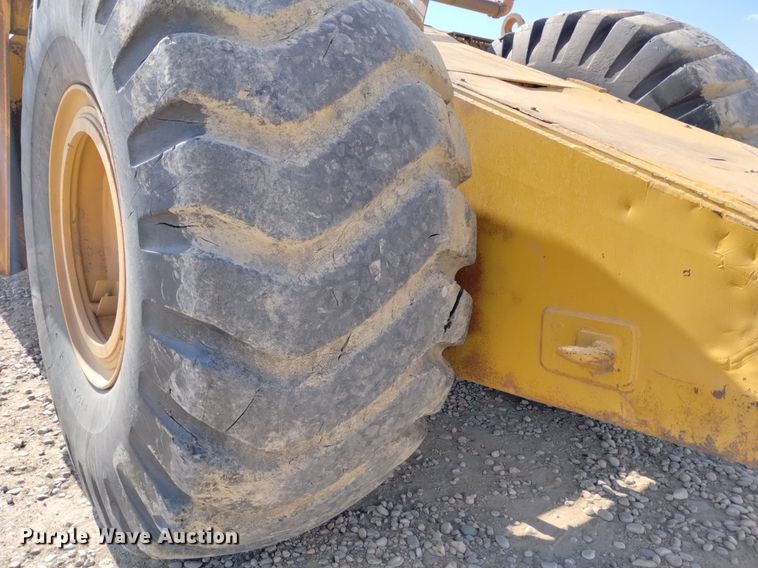 image for item DP3314 1981 Caterpillar 631D  water wagon