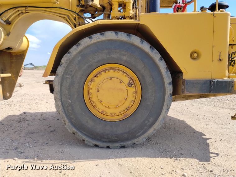 image for item DP3314 1981 Caterpillar 631D  water wagon